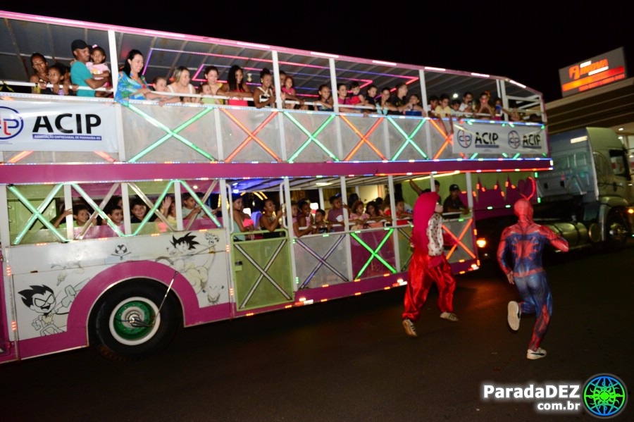 Carreta da Alegria na Praça da República em Paranaíba - MS - Fotos
