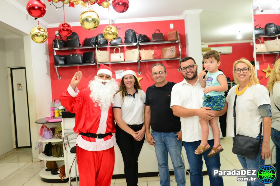 Carreta da Alegria na Praça da República em Paranaíba - MS - Fotos -  ParadaDEZ - Dia 19/12/2022