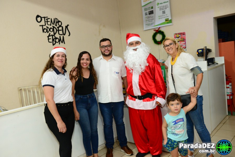 Carreta da Alegria na Praça da República em Paranaíba - MS - Fotos -  ParadaDEZ - Dia 19/12/2022