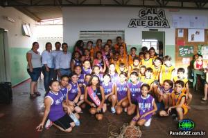 Escola Major comemora medalhas da Coespa de basquete