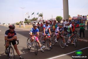 Corrida Ciclística da Independência na Praça do Carnaíba