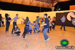 Festa Folclórica contou com dança e muita música 