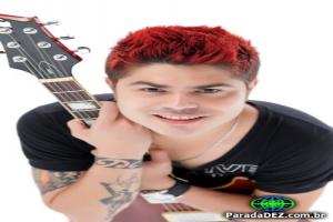 Leandro Lopes fazendo show dia 19 no Bloco Auê Paranaíba